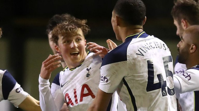 Calon bintang baru Tottenham Hotspur, Alfie Devine