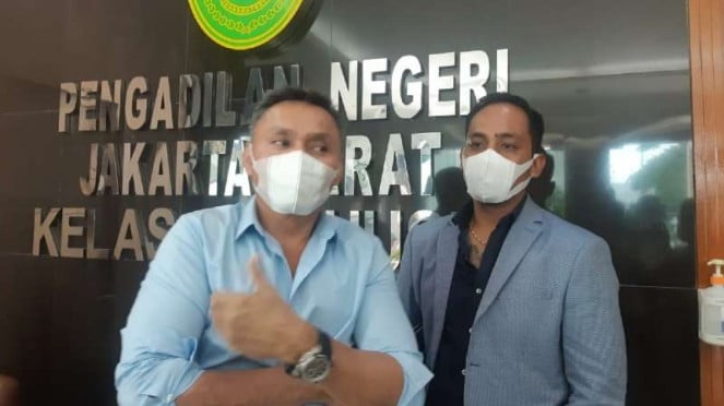 Nus Kei datang ke sidang kasus John Kei