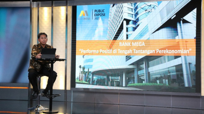 Direktur Utama Bank Mega Kostaman Thayib