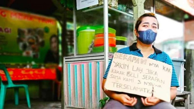 Ilustrasi pedagang sarapan di Medan berjualan dengan kalimat bikin sedih
