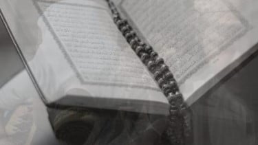 Membaca Alquran