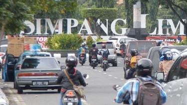 Kota Semarang (Foto ilustrasi)., 1. Pilih Moda Transportasi yang Tepat Sesuai Kebutuhan, 2. Manfaatkan Aplikasi Pemesanan agar Perjalanan Lebih Efisien, 3. Hindari Jam Padat dan Siapkan Rute Cadangan, 4. Cari Promo Transportasi untuk Menghemat Pengeluaran