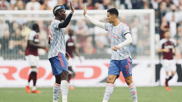 Selebrasi Paul Pogba dan Cristiano Ronaldo usai bobol gawang West Ham United