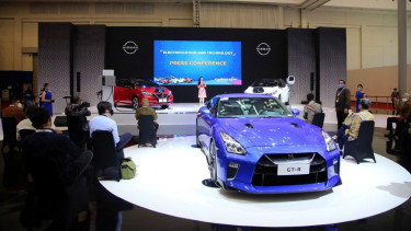 Nissan GT-R dipajang di GIIAS 2021.