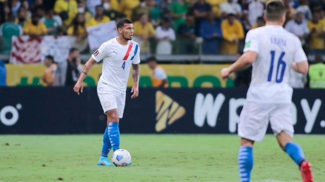 Pemain Timnas Paraguay di Kualifikasi Piala Dunia, 10. Slovenia (1,9 juta), 9. Uruguay (1,9 juta), 8. Uni Emirat Arab (1,9 juta), 7. Kuwait (1,5 juta), 6. Irlandia Utara (1,4 juta), 5. Trinidad &amp; Tobago (1,3 juta), 4. Paraguay (860.000), 3. Tanjung Verde (528.000), 2. Islandia (340.000), 1. Curacao (185.000)