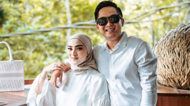 Doni Salmanan dan istri