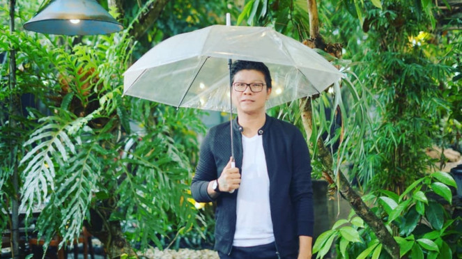 Andika Mahesa, Andika Mahesa, Menteri UMKM, Maman Abdurrahman dan istri, Tina Astari., Konser Sheila On 7 di Lanud Soewondo, Kota Medan.(istimewa/VIVA), Adhisty Zara