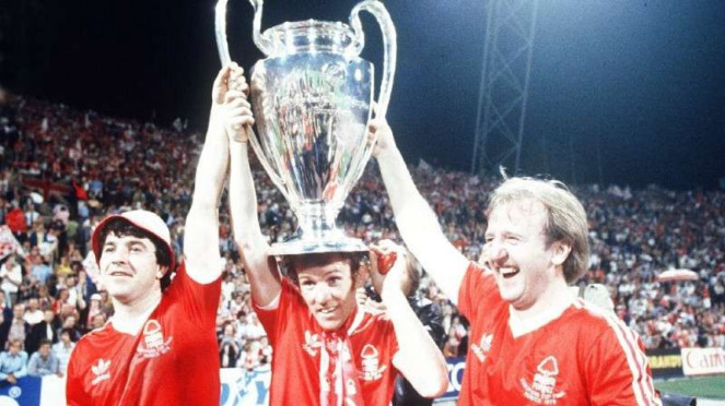 Nottingham Forest juara Liga Champions 1978/79, Nottingham Forest juara Liga Champions 1978/79, Olympique Marseille juara Liga Champions 1992-93., Ashley Cole saat membawa Chelsea juara Liga Champions 2011/2012, PSG juara Liga Champions 2024/25