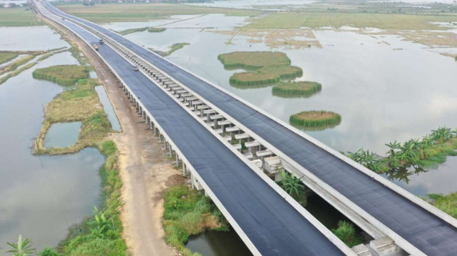 Penampakan Progres kontruksi Jalan tol Semarang-Demak.