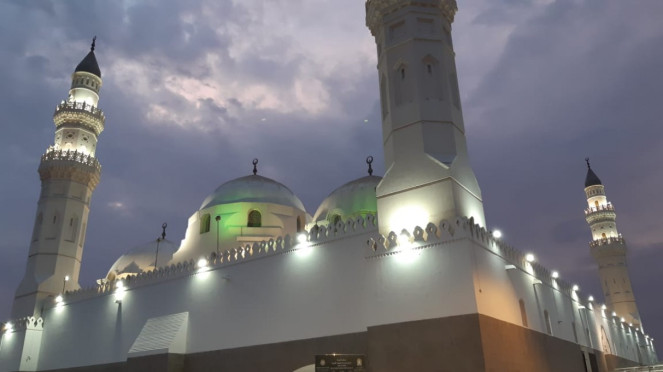 Masjid Quba, Jabal Uhud, Masjid Quba, Masjid Qiblatain di Madinah, Pemakaman Baqi, Madinah