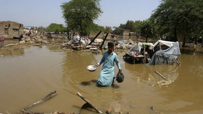 Warga di distrik Shikarpur, Provinsi Sindh, terdampak banjir Pakistan