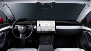 Ilustrasi gambar interior mobil Tesla Model 3 terbaru