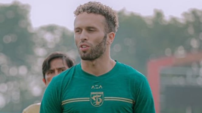 Ze Valente saat bermain untuk Persebaya