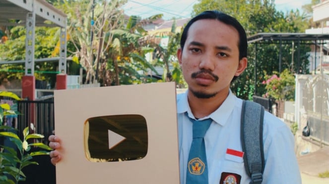 Irfan Ghafur., Nyoman Paul, Irfan Ghafur dan para pemain Bayern Munich rayakan gelar Bundesliga, Raksasa tinju Filipina, Manny Pacquiao, Irfan Ghafur, Irfan Ghafur.