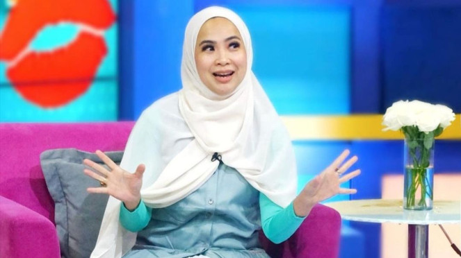 Feni Rose, Feni Rose, Ariel dan Uki, Arie Kriting dan Indah Permatasari, Hotman Paris 
