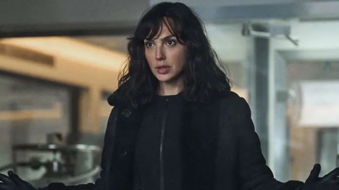 Gal Gadot di Heart of Stone., Angelina Jolie., Gal Gadot di Heart of Stone., Cerita Priyanka Chopra Jadi Korban Rasisme saat Remaja, Bella Hadid, Margot Robbie., Barbara Palvin, Emeraude Toubia