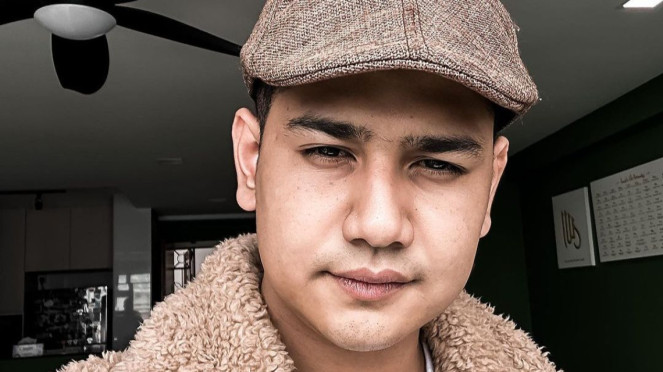 Syakir Daulay, 1. Dewi Perssik, 2. Syakir Daulay, 3. Nikita Mirzani, 4. Vicky Prasetyo, 5. Dinar Candy, 6. Abidzar Al Ghifari, 7. Faank Wali