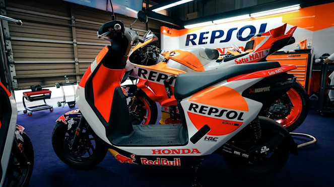 VIVA Otomotif: Honda EM1 e: jadi motor paddock tim Repsol Honda MotoGP