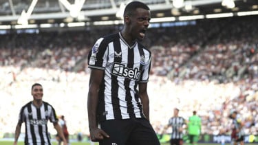 Selebrasi striker Newcastle United, Alexander Isak