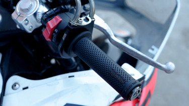 VIVA Otomotif: Handgrip motor