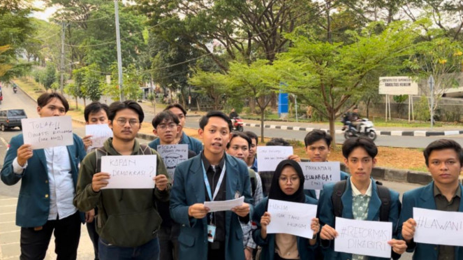 BEM FISIP Undip menggelar aksi
