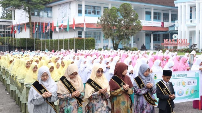 Syukuran 100 Tahun, Pesantren Diniyyah Puteri Padang Panjang Gelar Pawai Dakwah