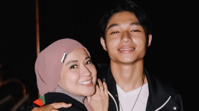 Kiesha Alvaro dan Okie Agustina., Okie Agustina dan Keisha Alvaro, Dimas Anggara, Kiesha Alvaro dan Okie Agustina., Kondisi Putri Eko Patrio di Jepang, Pasha Ungu