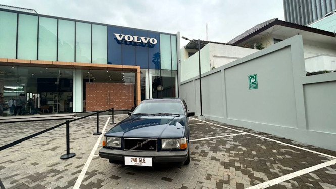 Mobil klasik Volvo 740 GLE