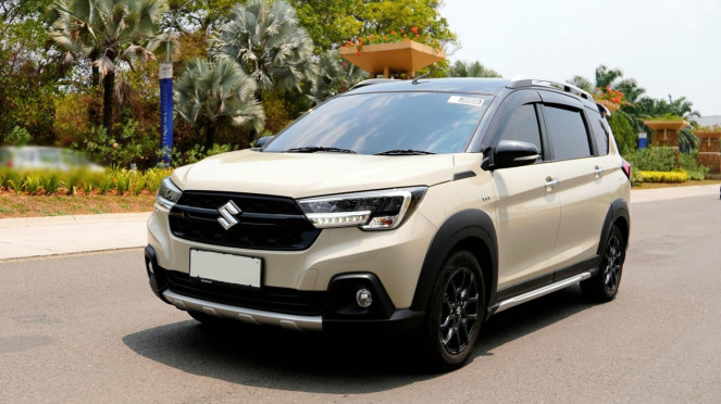 Suzuki New XL7 Hybrid, Suzuki All New Ertiga Hybrid Cruise, 1. Toyota Camry 2.5 Hybrid (2012), 2. Suzuki Ertiga Diesel Hybrid SHVS (2017), 3. Toyota Prius Gen 3 (2010), Toyota Prius Hybrid, 4. Suzuki XL7 Hybrid, Suzuki New XL7 Hybrid