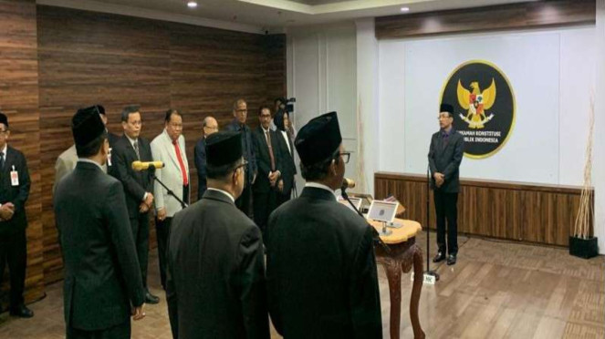 Pelantikan MKMK permanen.