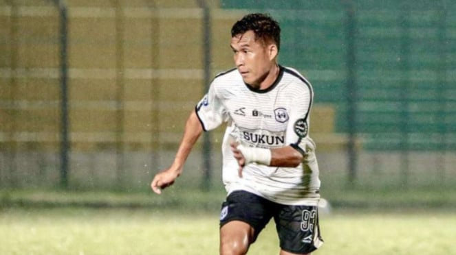Erwin Ramdani, 1. Dimas Drajad, 2. Abduh Lestaluhu, 3. Ikhram Al Ghifari, 4. Iqbal Gwijangge, 5. Tegar Infantrie, 6. Manahati Lestusen, 7. Erwin Ramdani