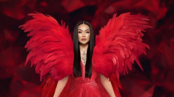Titi DJ, Denada sebelum dan sesudah operasi, Nita Thalia, Jessica Iskandar, Iis Dahlia, Dena Rachman