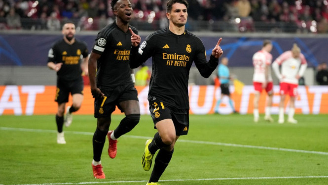 Pemain Real Madrid, Brahim Diaz rayakan gol.