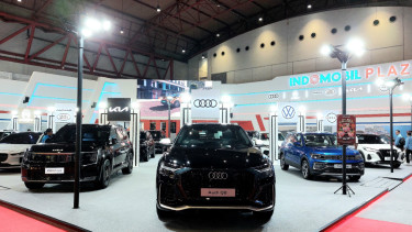 Booth Indomobil Plaza di IIMS 2024