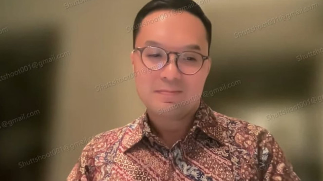 Direktur Utama GoTo, Patrick Walujo, dalam paparan publik insidental GoTo Group.