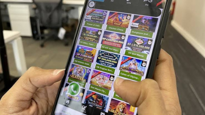 Pemkot Jakarta Utara akan melakukan razia handphone milik ASN untuk berantas judi online.