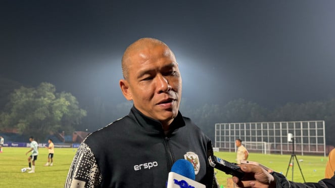 Nova Arianto, 1. Viral Tampang Suporter yang Hina Beckham Putra, PSSI Ancam Blacklist Nonton Timnas Indonesia, 2. Ranking FIFA Timnas Indonesia Naik 10 Peringkat, Erick Thohir: Kita Harus Tetap Membumi, 3. Usai Kalah dari Australia, Nova Arianto Ambil Keputusan Tak Terduga untuk Timnas Indonesia U-19, 4. Tak Perlu VPN, Ini Cara Gratis dan Mudah Nonton Piala Dunia 2026