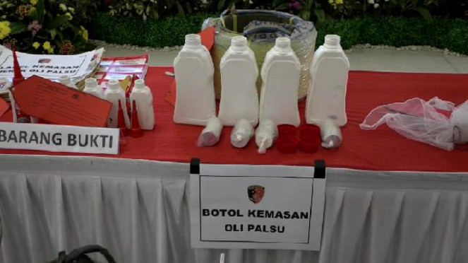 Oli palsu merek AHM diamankan Polda Lampung
