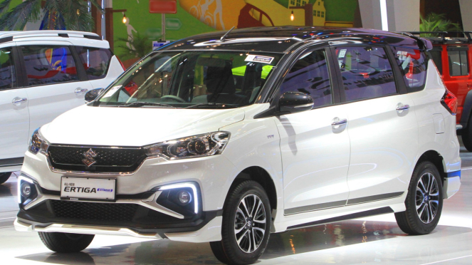Suzuki All New Ertiga Hybrid Cruise, Suzuki All New Ertiga Hybrid Cruise, 1. Toyota Camry 2.5 Hybrid (2012), 2. Suzuki Ertiga Diesel Hybrid SHVS (2017), 3. Toyota Prius Gen 3 (2010), Toyota Prius Hybrid, 4. Suzuki XL7 Hybrid, Suzuki New XL7 Hybrid