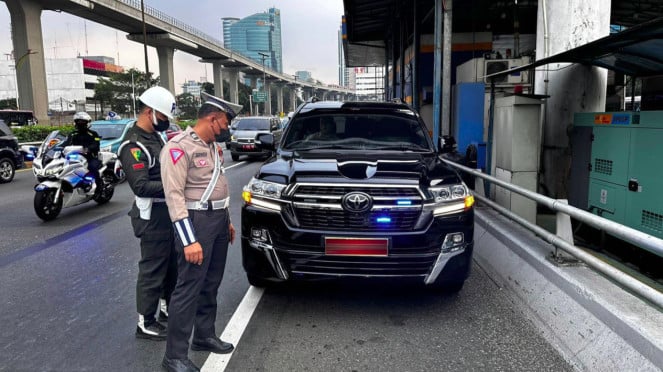 VIVA Militer: PM TNI dan PJR razia strobo di Jakarta