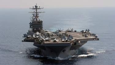 VIVA Militer: Kapal induk USS Abraham Lincoln Angkatan Laut Amerika Serikat