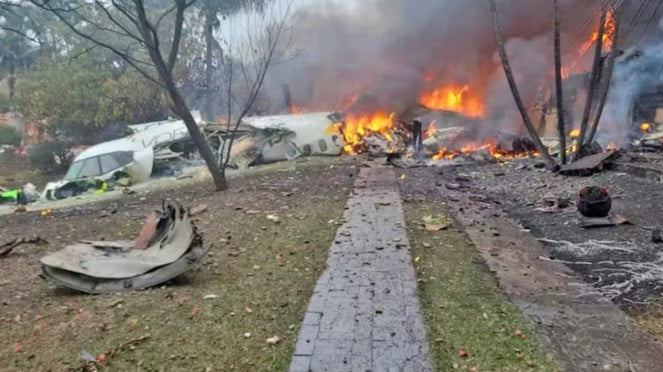 Pesawat Voepass jatuh di Sao Paolo Brasil, Lokasi jatuhnya pesawat American Airlines 191 di AS, Kecelakaan Pesawat di Rusia, Pesawat Voepass jatuh di Sao Paolo Brasil, Pesawat CRJ1000 NextGen pabrikan Bombardier, Kanada., Puing pesawat tim sepakbola Brasil yang jatuh di Kolombia., Pesawat Angkatan Udara Inggris A 400 Ms, Adam Air, VIVA Militer: Pesawat militer Prancis bertabrakan, jatuh dan meledak, Kecelakaan pesawat di Meksiko, Pesawat Air India Jatuh di Dekat Bandara Ahmedabad