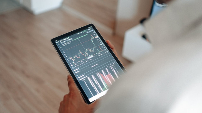 Ilustrasi Investasi Online