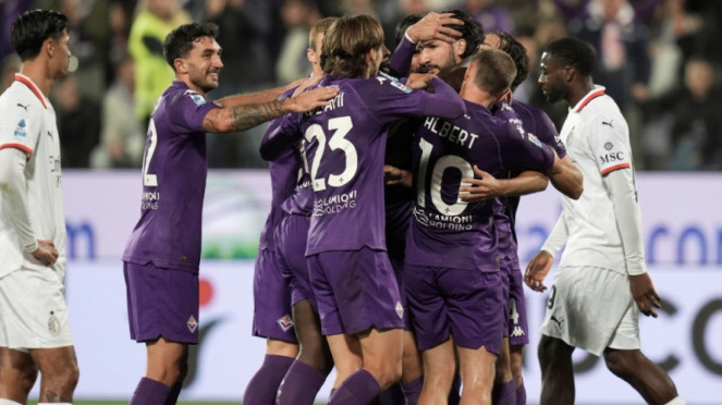 Pemain Fiorentina merayakan gol ke gawang AC Milan
