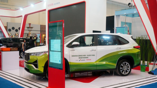 Toyota Innova Zenix HEV FFV