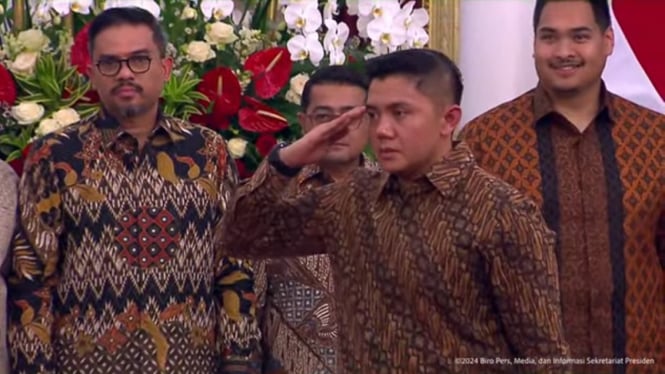 Seskab Teddy Indra Wijaya