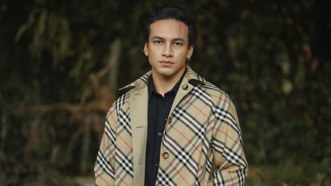 Jefri Nichol., Jefri Nichol., Acha Septriasa., Mulan Jameela, DJ Panda.