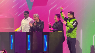 Kepala Eksekutif NVidia, Jensen Huang (dua kiri).