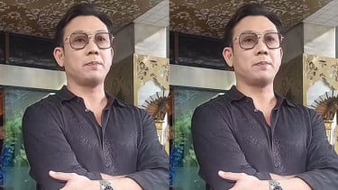 Denny Sumargo di gedung Kementerian Sosial