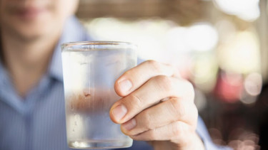 Ilustrasi Air Minum